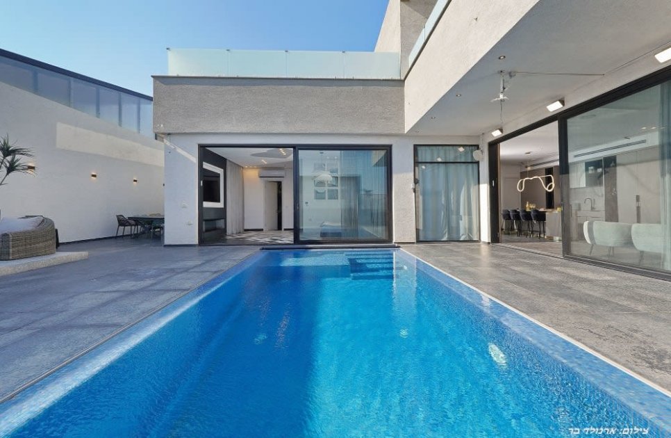 וילה אריאה גולד