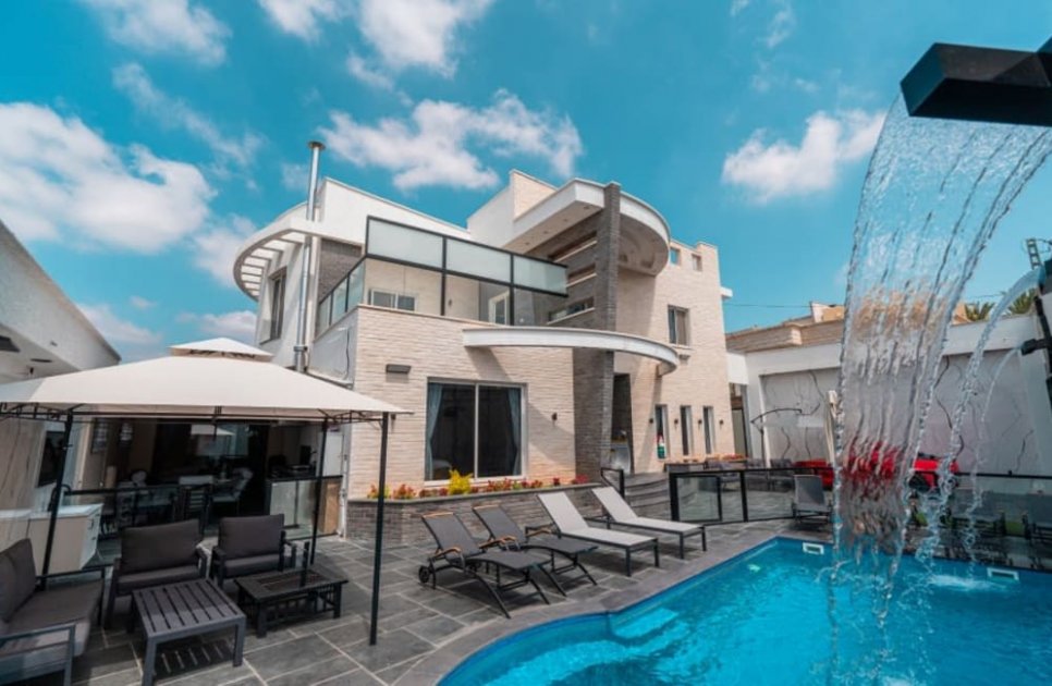 Ron Village_vila_927_380845_JEJs5f8.jpg